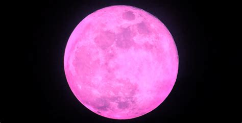 pleine lune rose avril 2023
